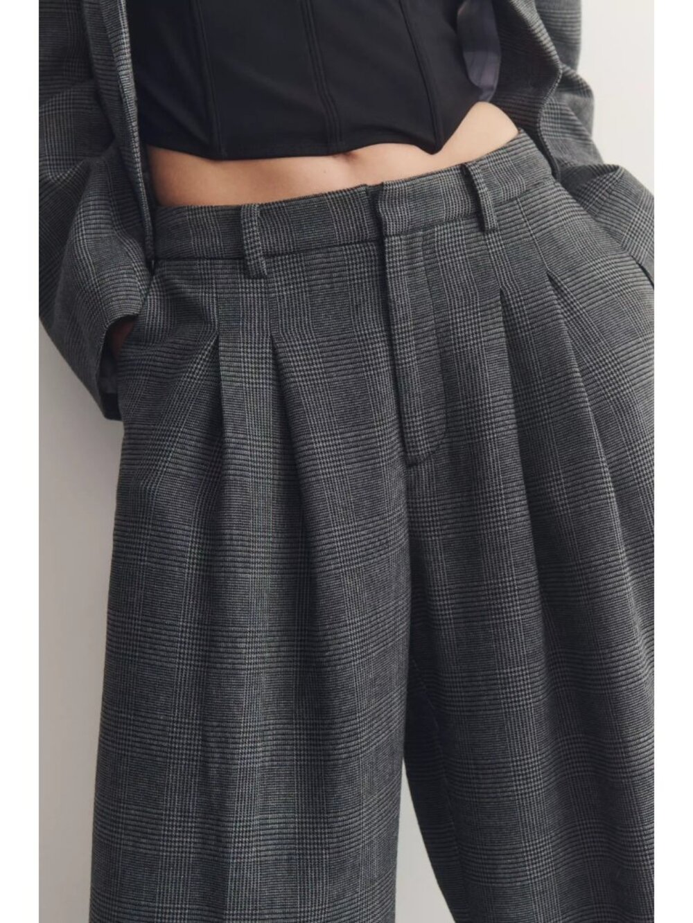 The Avery Houndstooth Pleated Wide-Leg Trousers by Maeve L - Picture 5 of 5